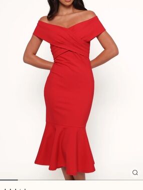 Petal & Pup Red Dailene Midi Dress - Red